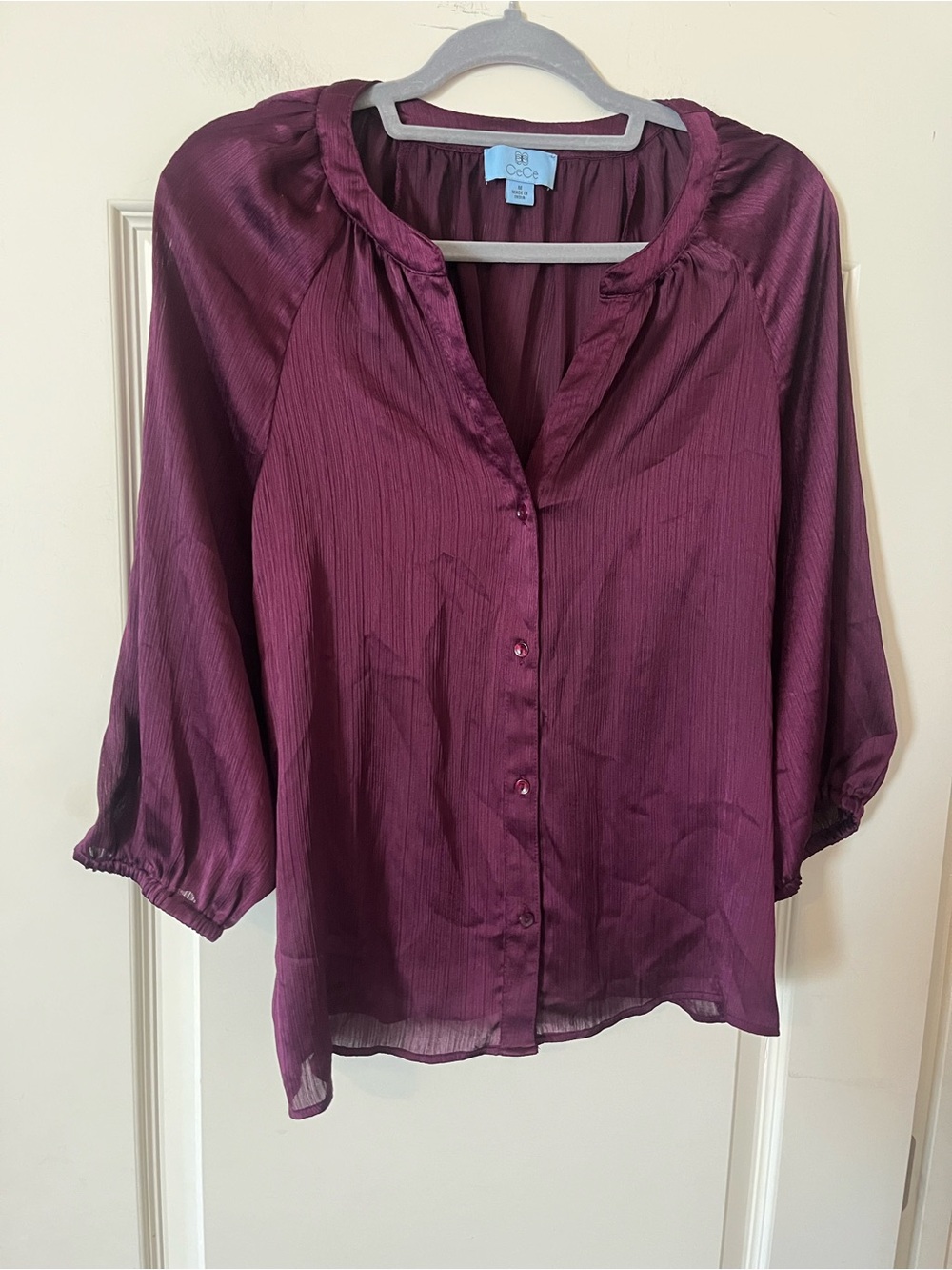 CeCe Plum Button-Front Flowy Satin Blouse Elastic Sleeve Size Medium